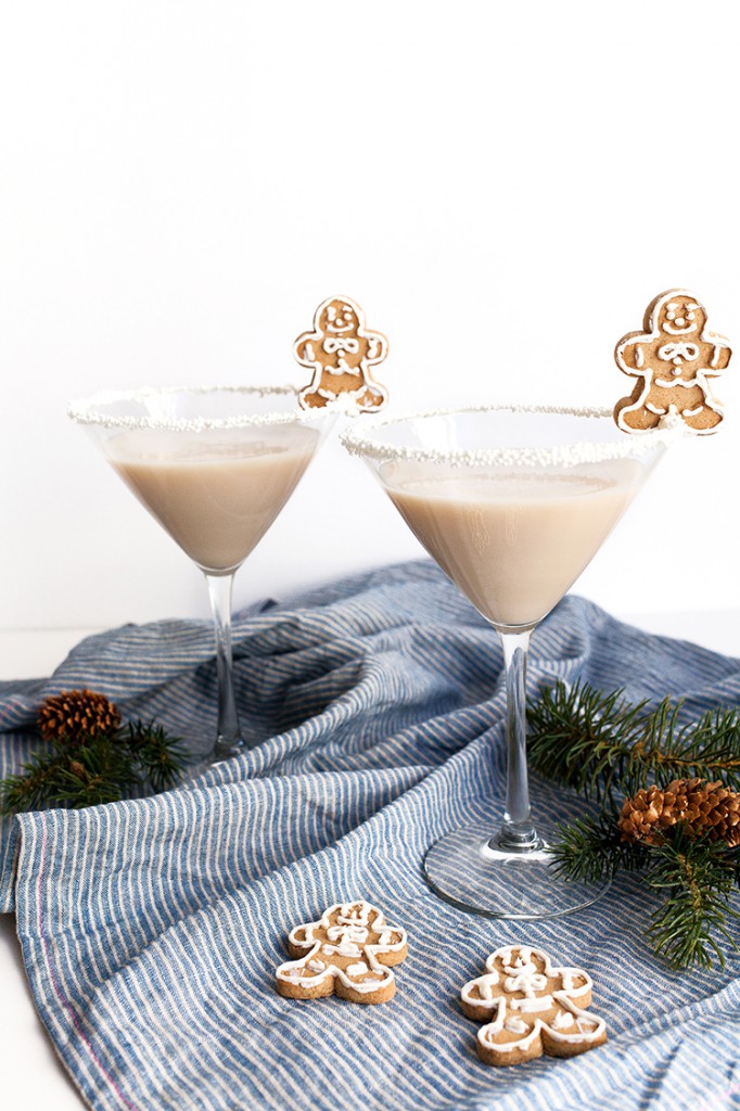 Frosted-Gingerbread-Martini-3