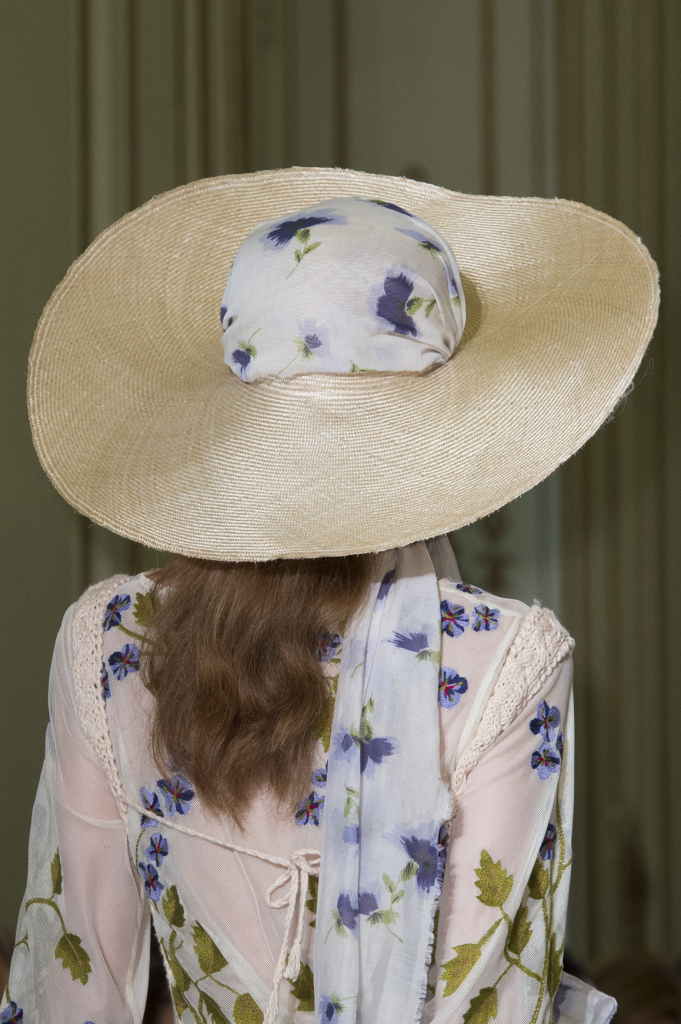 Широкополая шляпа Luisa Beccaria весна-лето 2016