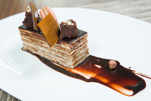 Торт "Опера" с ганашем из темного шоколада фото