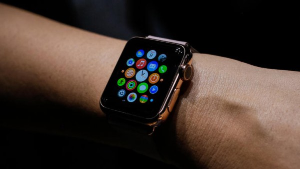 Apple показали, як користуватися розумним годинником-320x180