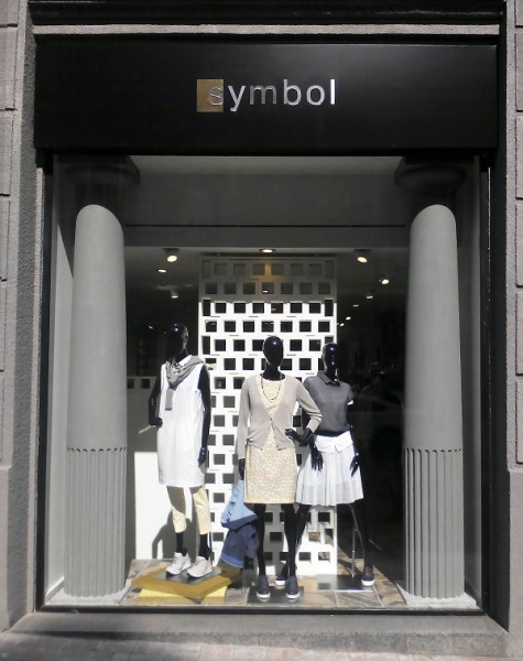 В Киеве открылся новый бутик сети Symbol-320x180