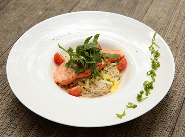Рецепт недели: салат из норвежской семги-гриль-320x180