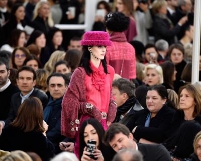 Тиждень моди в Парижі: показ Chanel fw '16-430x480