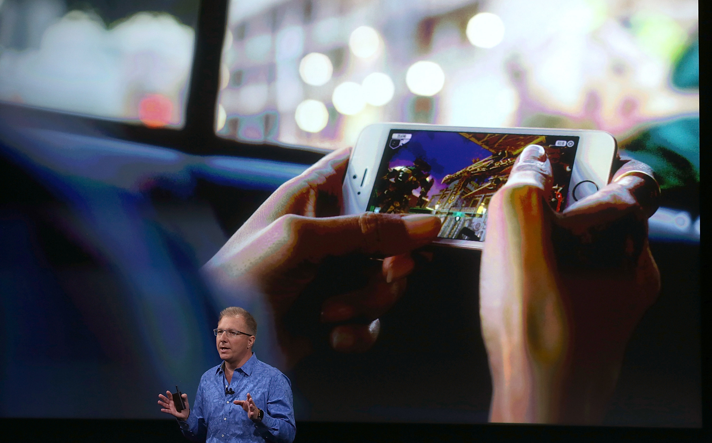 Apple представили iPhone SE и уменьшенную версию iPad-320x180