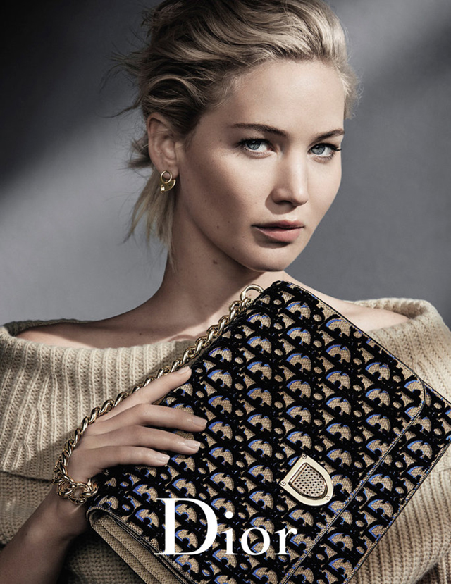 Дженніфер Лоуренс нову колекцію сумок Dior