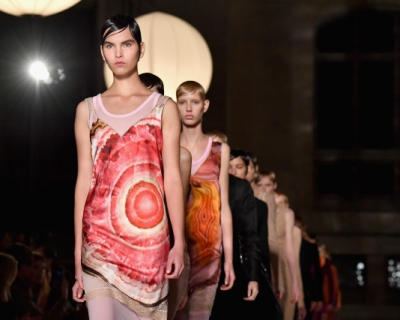 Тиждень моди в Парижі: Givenchy SS'17-430x480