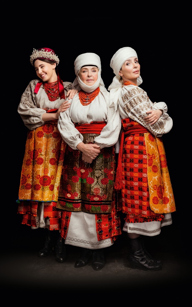 Ада Роговцева з дочкою та онукою