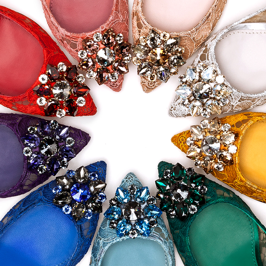 Різнокольорова колекція туфель Dolce & Gabbana-320x180