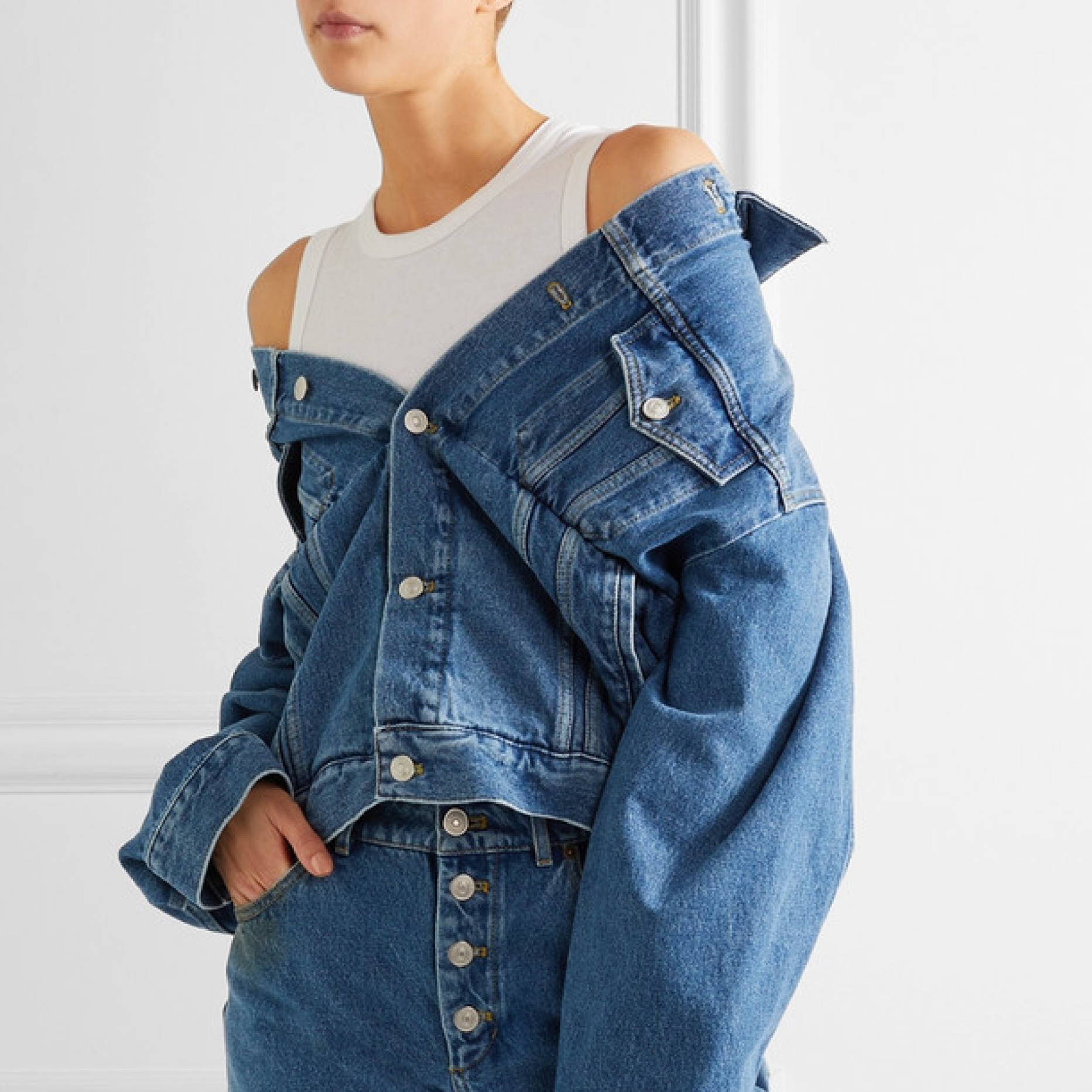 Тренд сезону: джинсова куртка-320x180