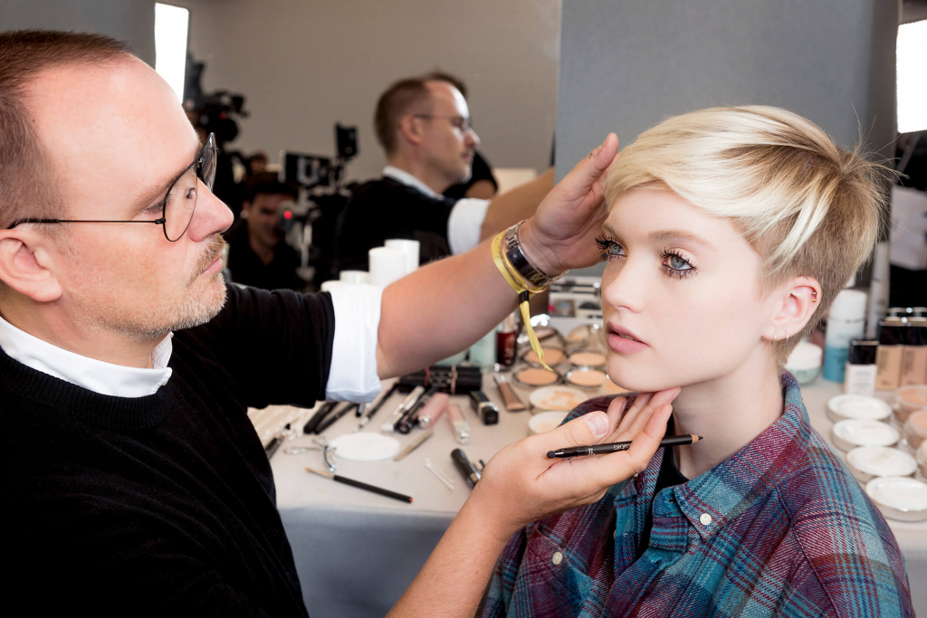 Как повторить макияж с показа Dior SS18-Фото 1