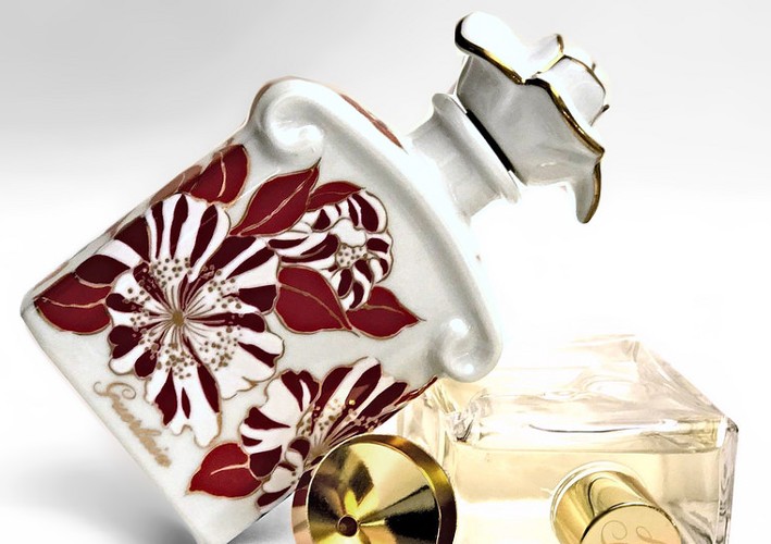 Guerlain представил новый парфюм в расписанном вручную флаконе-320x180