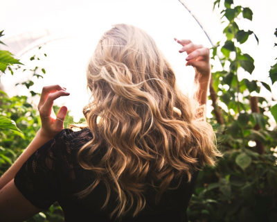 5 речей, які негативно впливають на стан волосся-430x480
