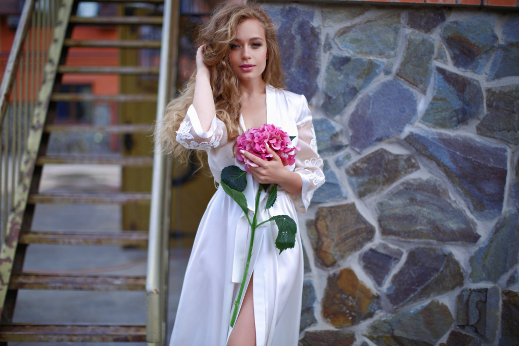 Співачка Яна Соломко та модель Олена Бичкова знялися у кампейні нової колекції білизни-Фото 1
