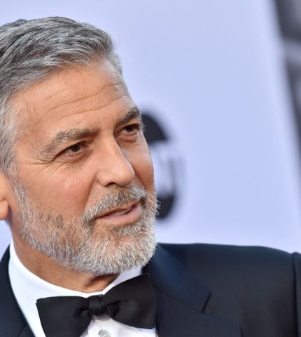 Джордж Клуни попал в аварию на скутере-430x480