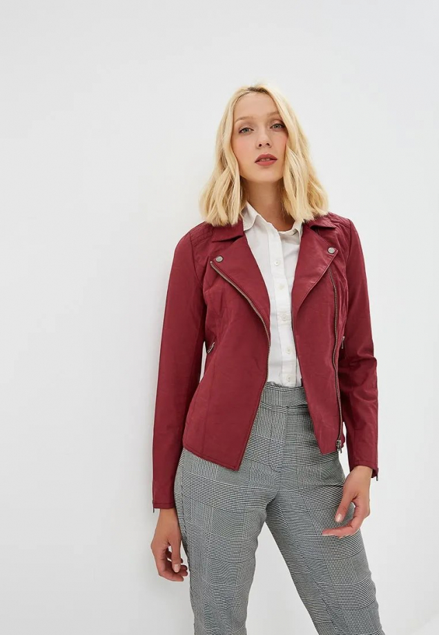 Универсальная кожаная куртка: выбираем под тренды сезона