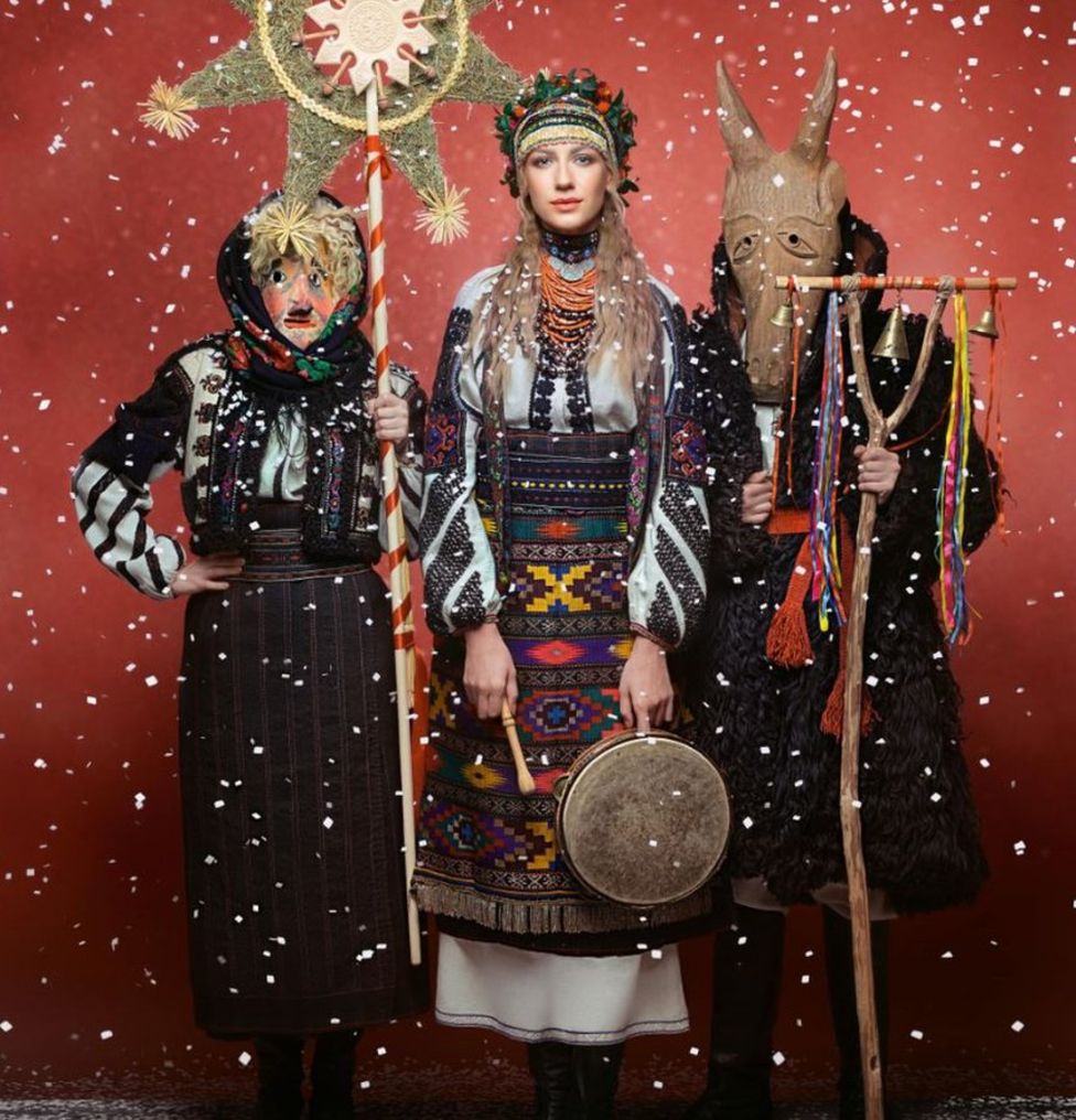 Українські зірки знялися у календарі “Щирі. Свята”-Фото 2