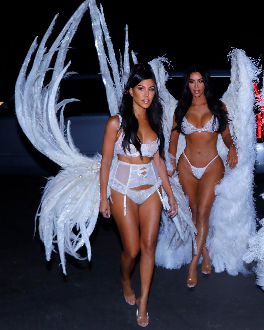 Сестри Кардашьян-Дженнер стали ангелами Victoria's Secret-Фото 2