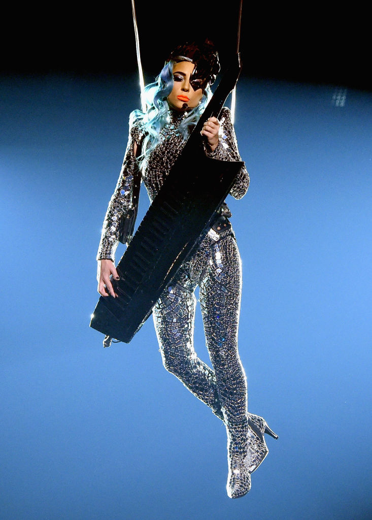 Леді Гага здивувала своїми вбраннями на концерті у Лас-Вегасі-Фото 5