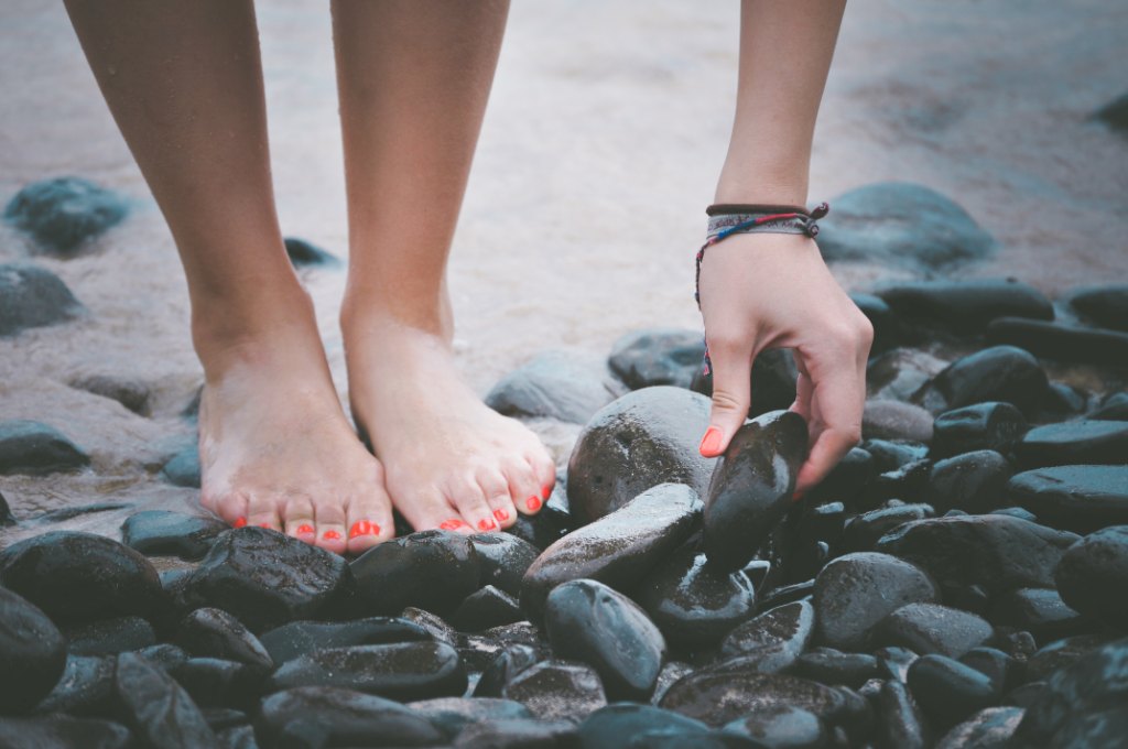 Основні симптоми врослих нігтів на ногах і як з цим боротися.