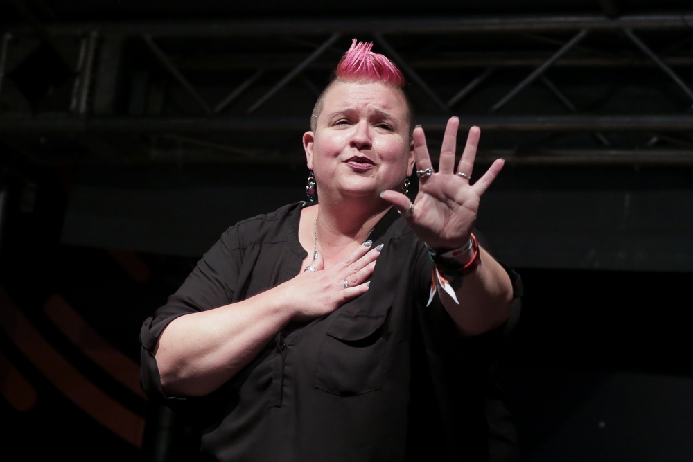 Girl power: Амбер Галловей Гальего о переводе музыки на жестовый язык-Фото 3