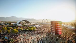 Объявлены участники фестиваля Coachella 2020-320x180