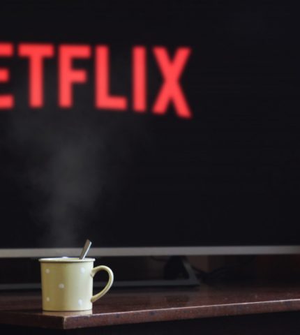 Які серіали на Netflix найпопулярніші в період карантину-430x480
