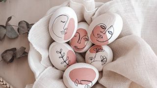 Стильные идеи для декора пасхальных яиц-320x180