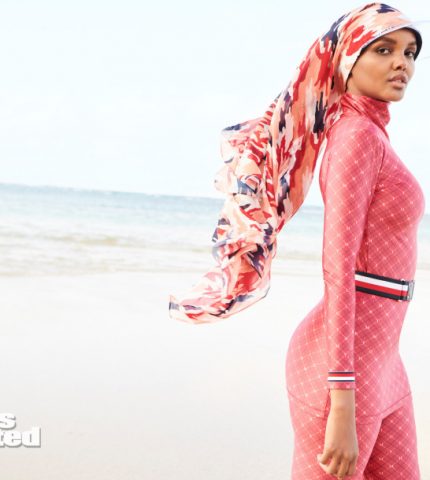 Модель в хиджабе Халима Аден снялась для Sports Illustrated-430x480