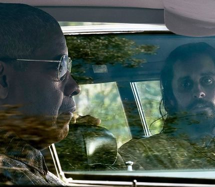 Дензел Вашингтон и Рами Малек гоняются за Джаредом Лето в трейлере фильма «Мелочи»