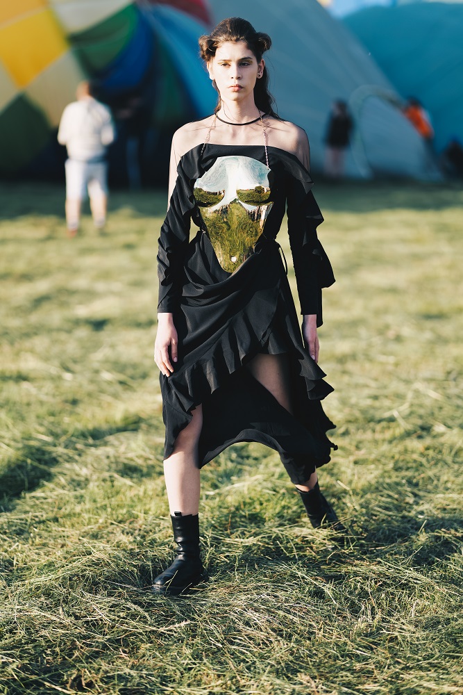 Русский Каппадокія: Жан Гріцфельдт представивши fashion-коллекцию на фестивалі повітряних куль-Фото 11