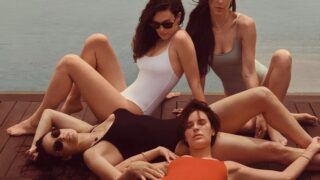 Деми Мур позирует для рекламной кампании купальников вместе с тремя дочерями -320x180