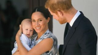 Принц Гарри и Меган Маркл получили награду за нежелание иметь больше двоих детей -320x180