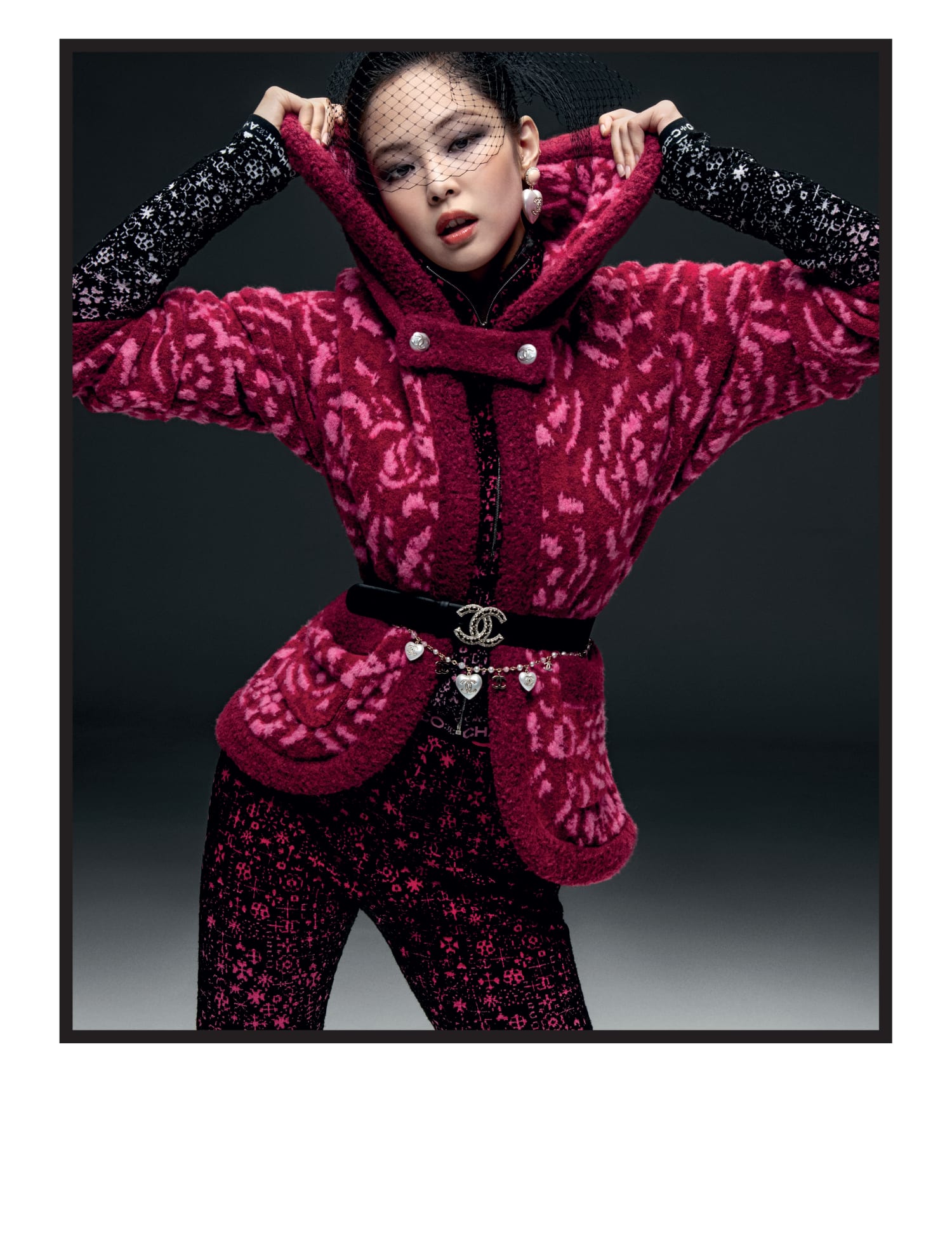 Исполнительница K-pop группы стала новым лицом рекламной кампании Chanel-Фото 5