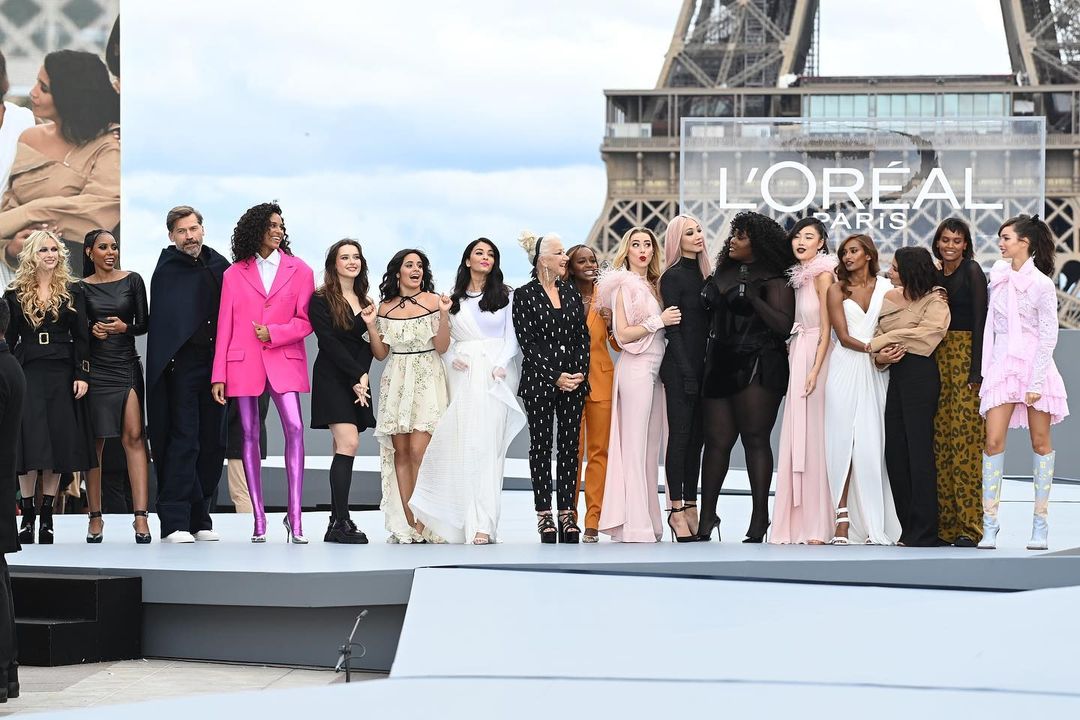 Каміла Кабельо, Хелен Міррен, Ембер Херд та інші пройшлися подіумом в рамках модного шоу L'Oreal - Фото 1