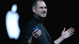 Apple вшанував пам'ять Стіва Джобса в 10-ті роковини його смерті короткометражним фільмом -320x180