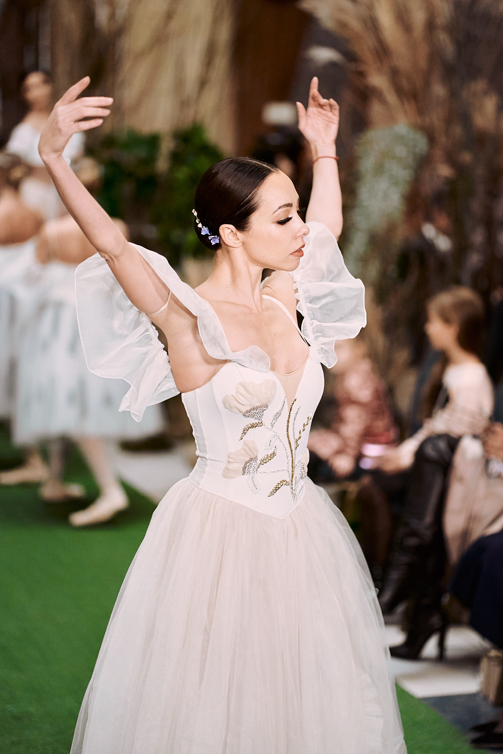 Malva Florea представила новые костюмы для мистического балета «Жизель» с Екатериной Кухар и Александром Стояновым-Фото 4