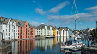 Must visit: 5 місць у Норвегії, які варто побачити цього року-320x180