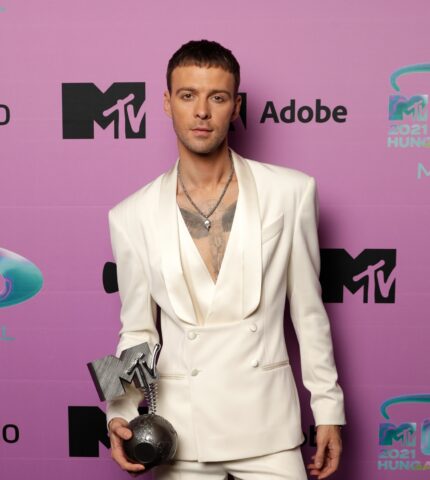 Макс Барських став найкращим російськомовним виконавцем за версією MTV Europe Music Awards-2021-430x480