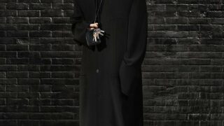 Джастин Бибер стал монахом для новой кампании Balenciaga-320x180