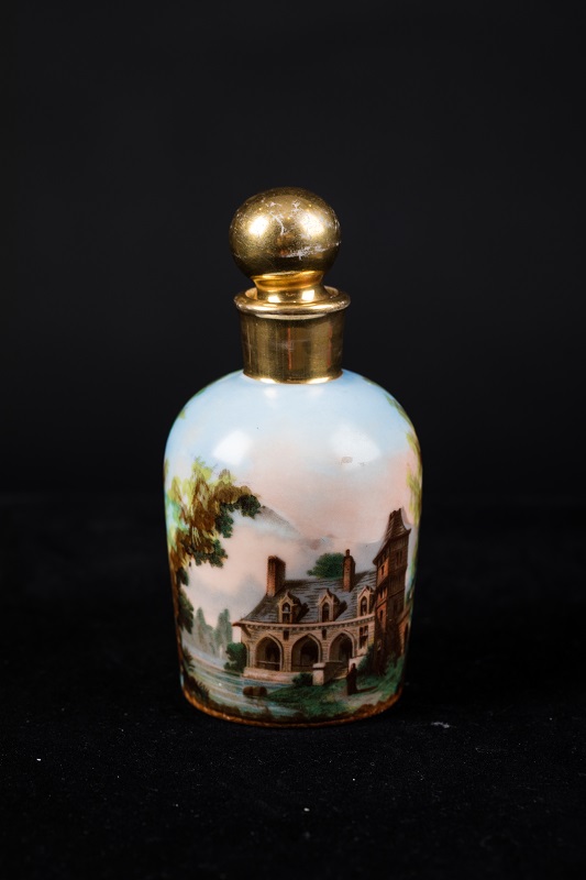 Флаконний рай: Відкриття виставки ємностей для парфумів 19 століття-Фото 2