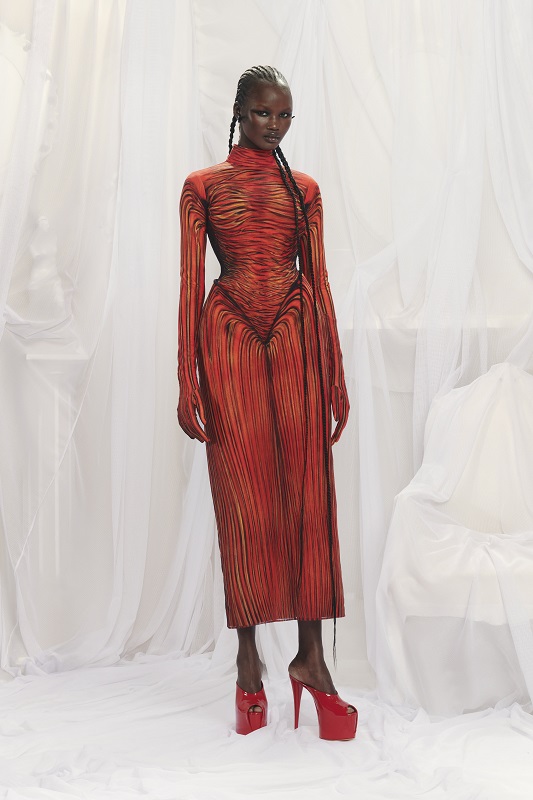 Работа с архивами: Коллекция Jean Paul Gaultier Haute Couture весна-лето 2022-Фото 10