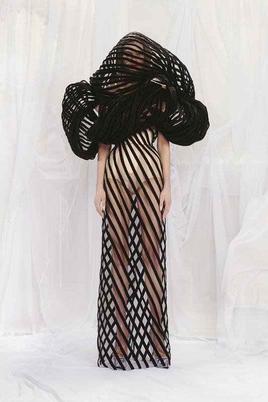 Работа с архивами: Коллекция Jean Paul Gaultier Haute Couture весна-лето 2022-Фото 2