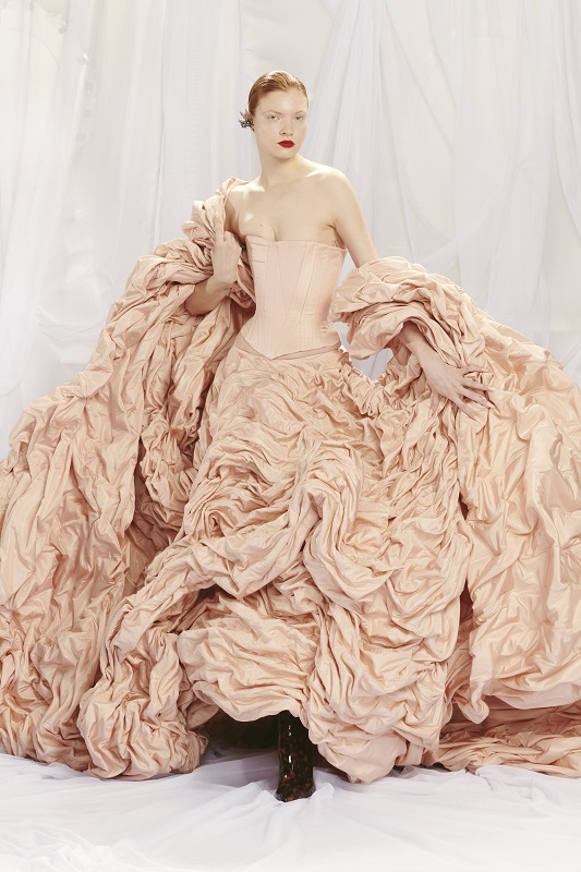Робота з архівами: Колекція Jean Paul Gaultier Haute Couture весна-літо 2022-Фото 1