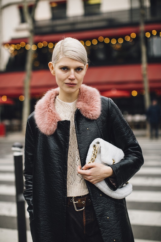 Повышенные ожидания: Streetstyle гостей Недели моды в Париже Haute Couture 2022-Фото 5