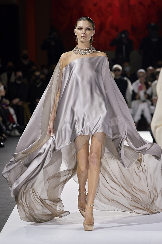 Свободная женщина: Коллекция Stephane Rolland Haute Couture весна-лето 2022-Фото 6