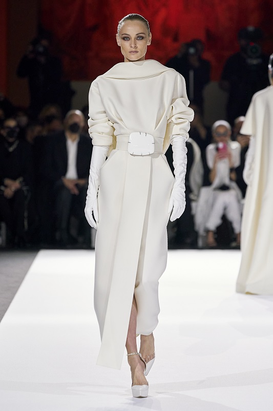 Свободная женщина: Коллекция Stephane Rolland Haute Couture весна-лето 2022-Фото 9