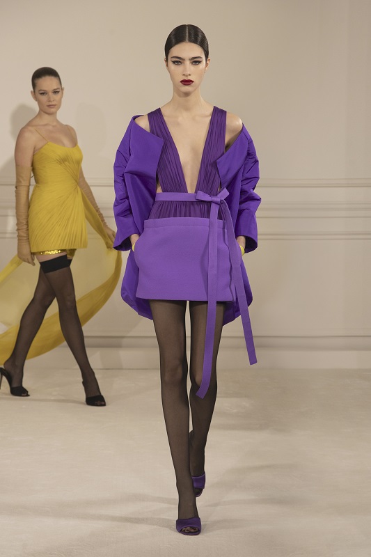 Анатомия кутюра: Коллекция Valentino Haute Couture весна-лето 2022-Фото 3
