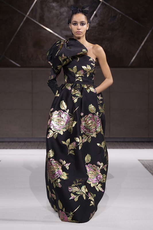 Эпоха романтизма: Коллекция Giambattista Valli Haute Couture весна-лето 2022-Фото 1