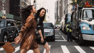 Стритстайл: в фокусе гости Недели моды в Нью-Йорке 2022-320x180