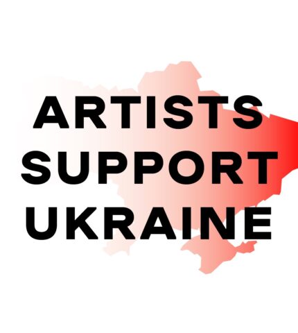 Митці за мир: Виставка з роботами українських художників проти російського вторгнення-430x480